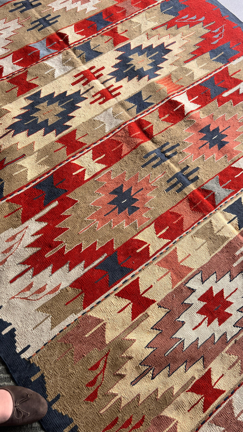 Handmade Turkish Uşak Kilim – 165 × 233 cm – Vintage Tribal Wool Rug