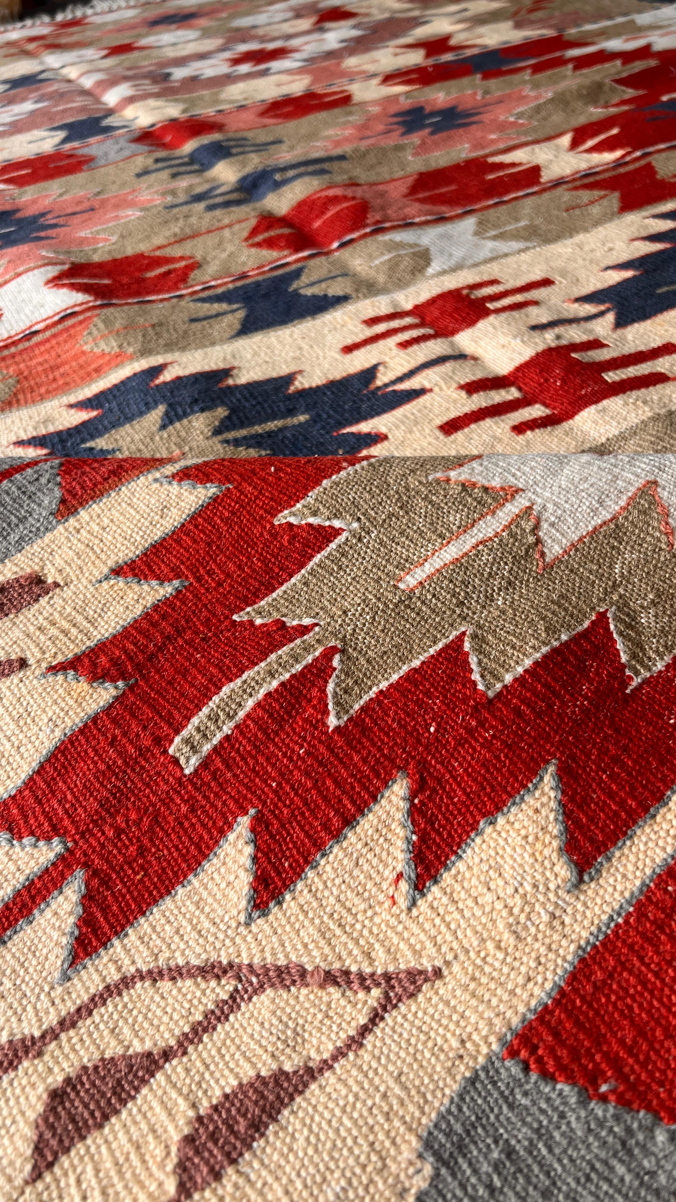 Handmade Turkish Uşak Kilim – 165 × 233 cm – Vintage Tribal Wool Rug