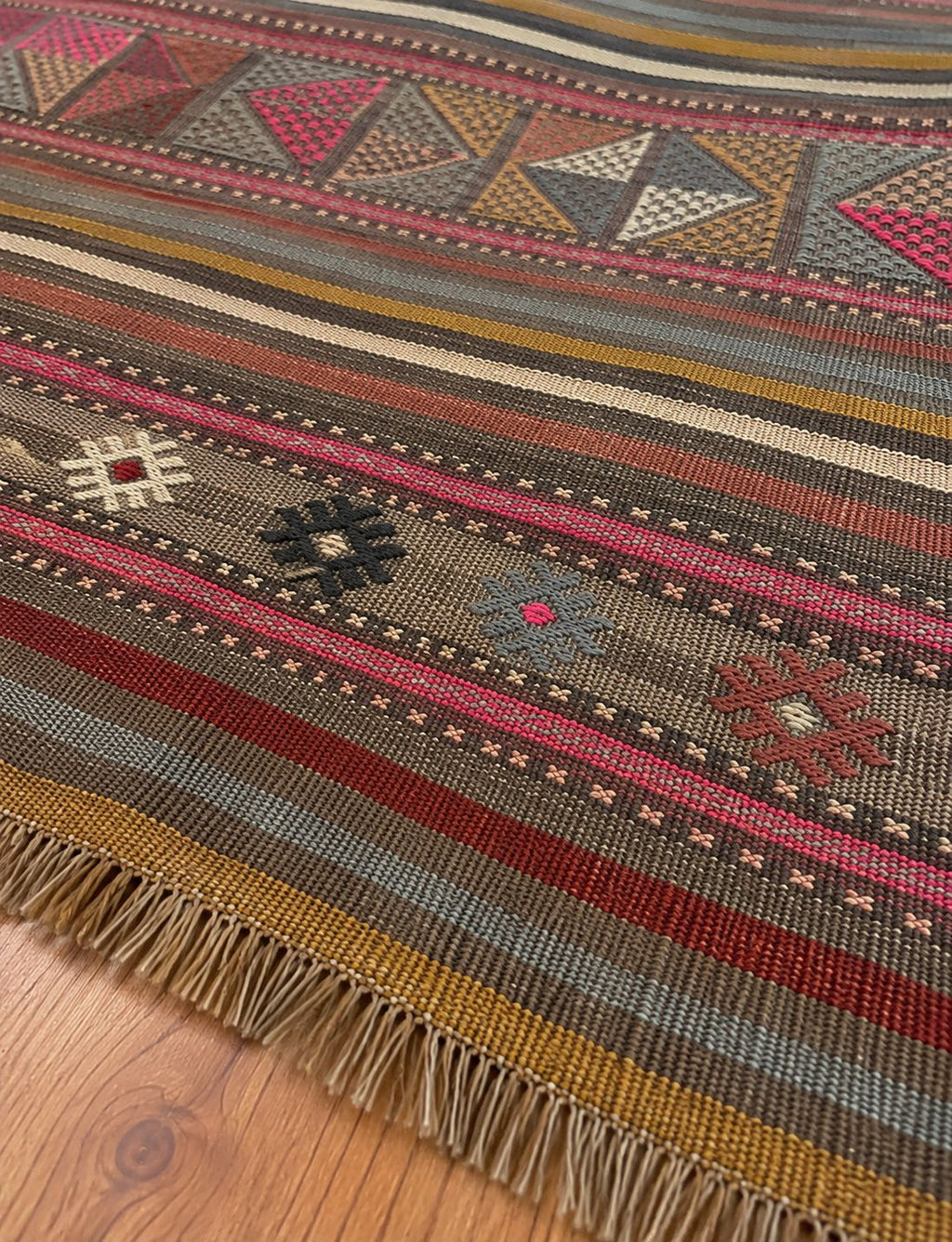 Vintage Konya Kilim – Taupe · 148 × 210 cm