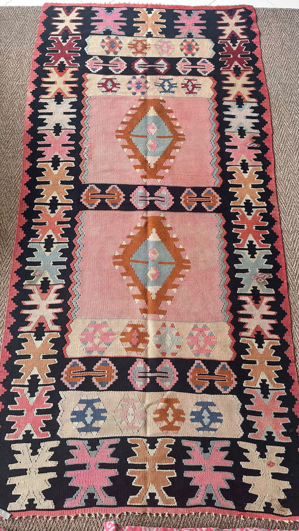Vintage Bulgarian Kilim – Soft Pink & Navy · 101 × 210 cm