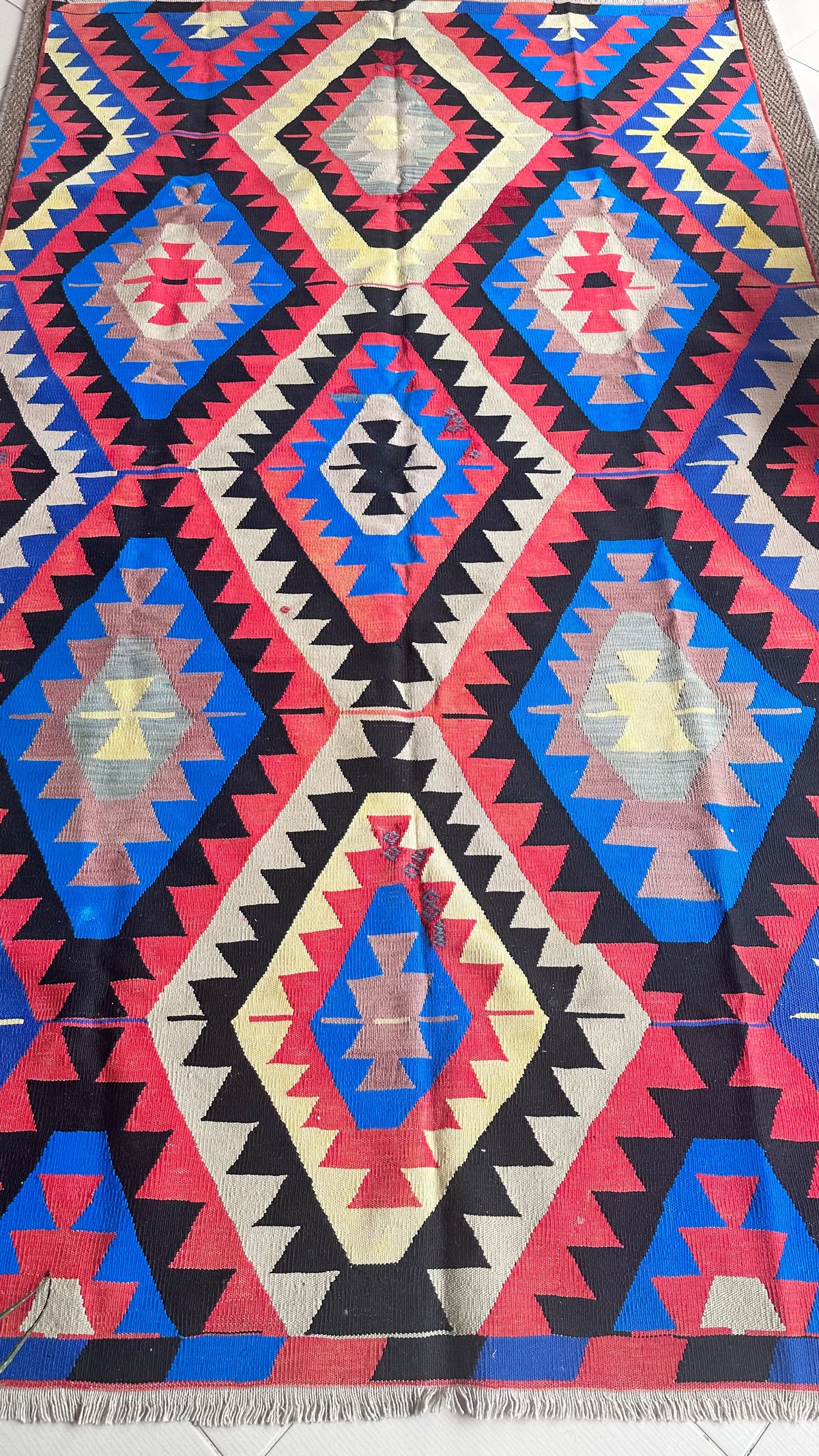 Vintage Sivas Kilim – Red & Blue · 141 × 248 cm