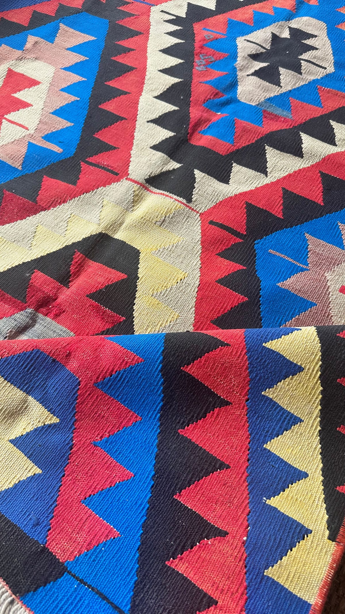 Vintage Sivas Kilim – Red & Blue · 141 × 248 cm