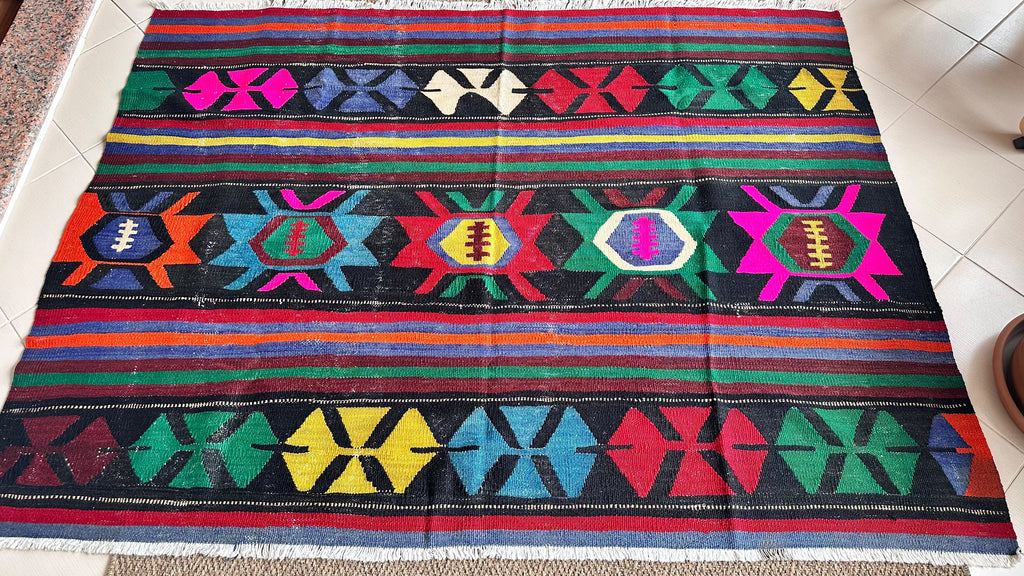 Vintage Afyon Kilim – Multicolour · 147 × 197 cm