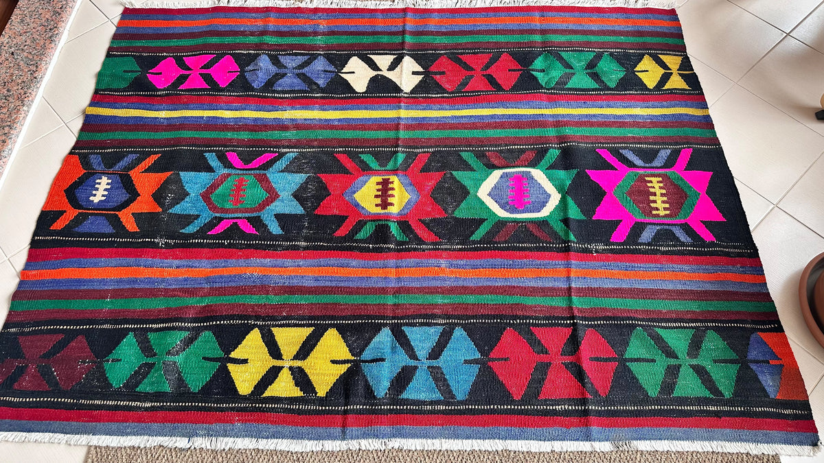 Vintage Afyon Kilim – Multicolour · 147 × 197 cm