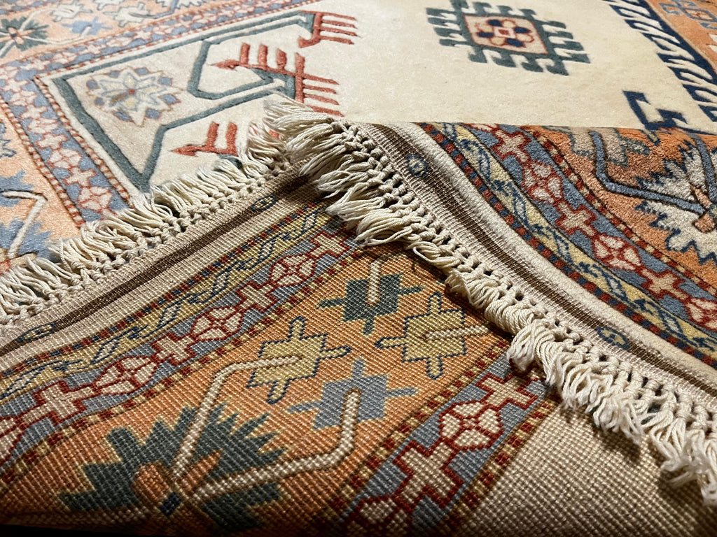 Handwoven Turkish Yörük Rug – 197 × 270 cm