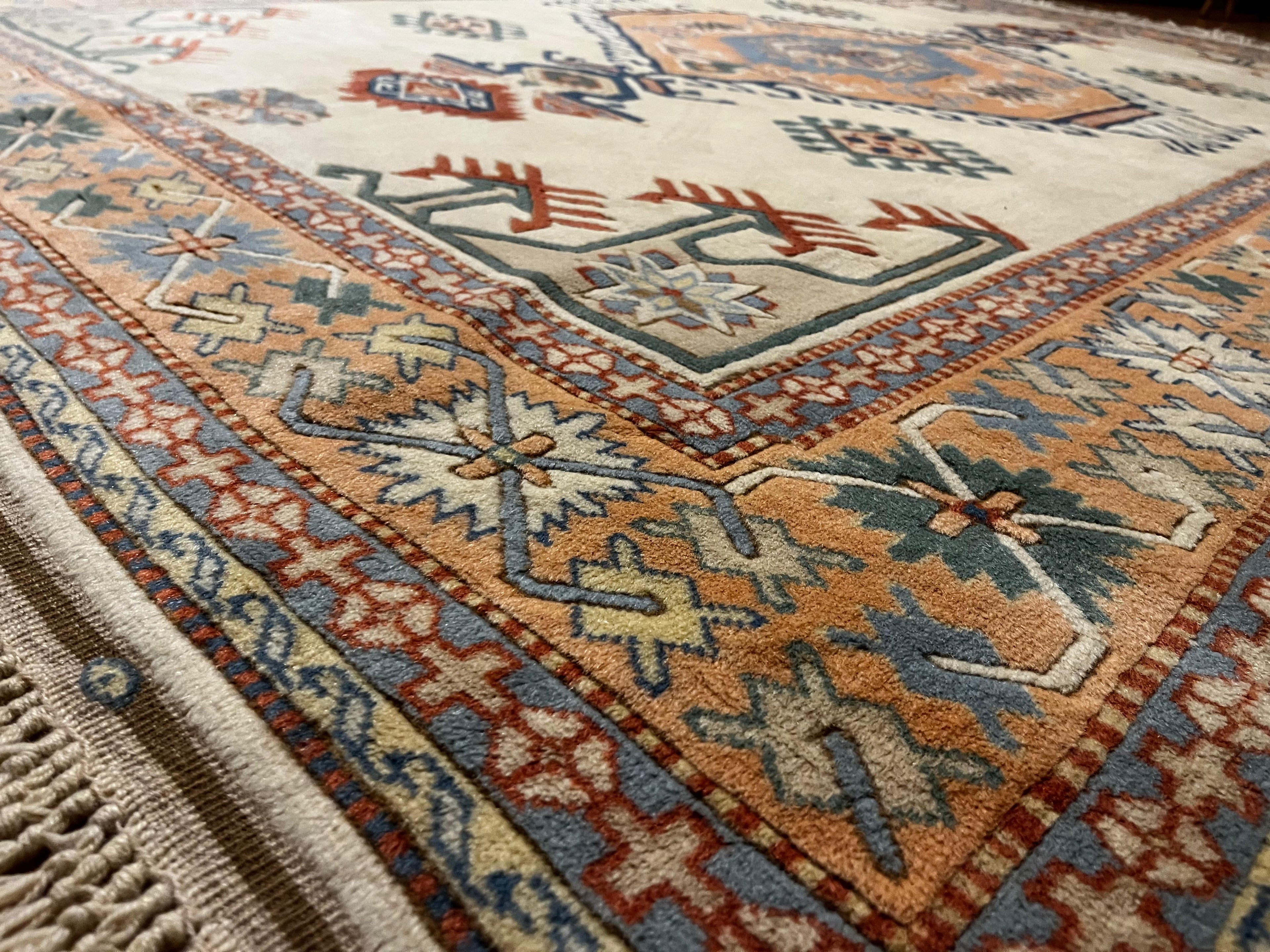 Handwoven Turkish Yörük Rug – 197 × 270 cm
