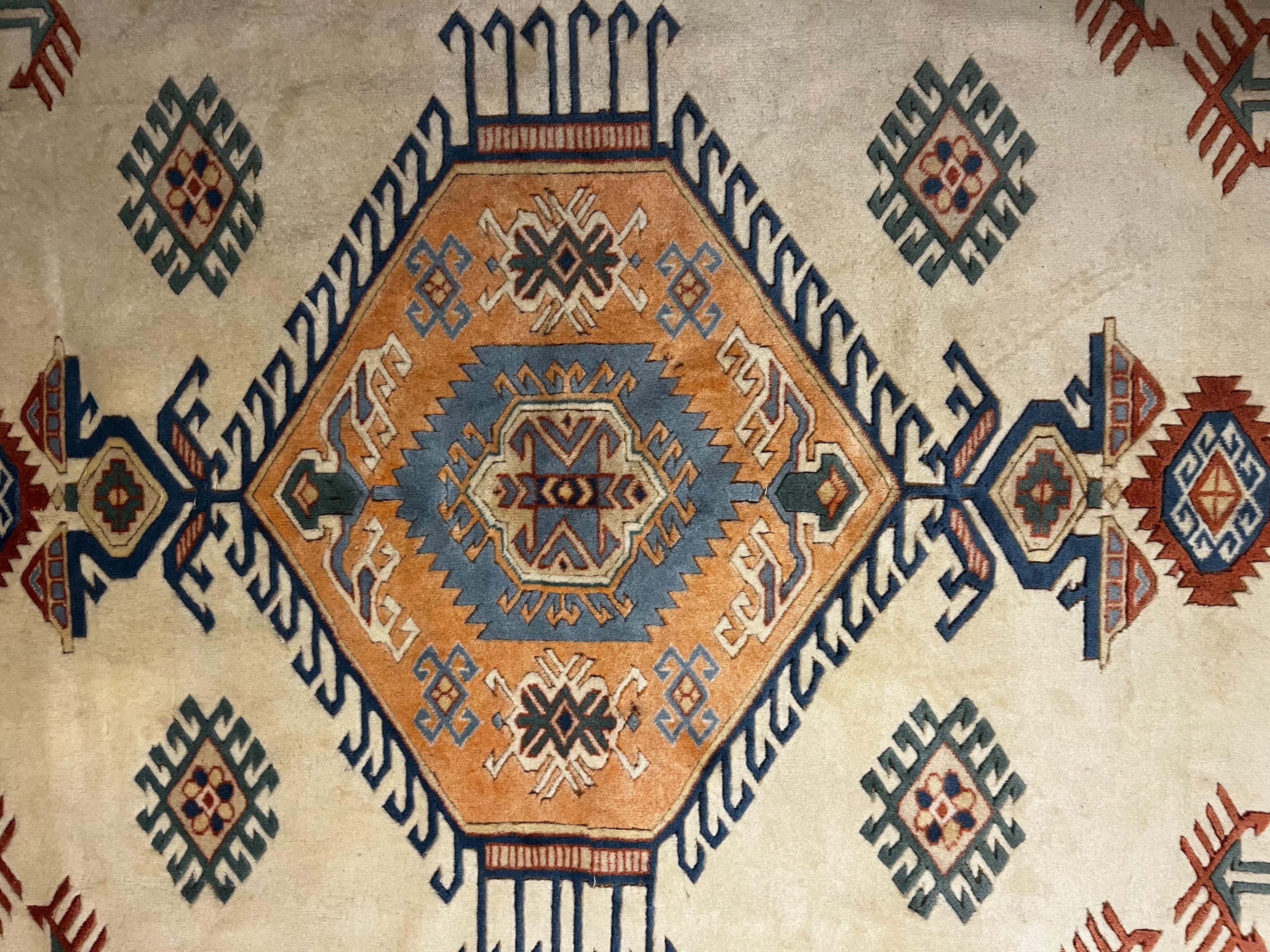 Handwoven Turkish Yörük Rug – 197 × 270 cm