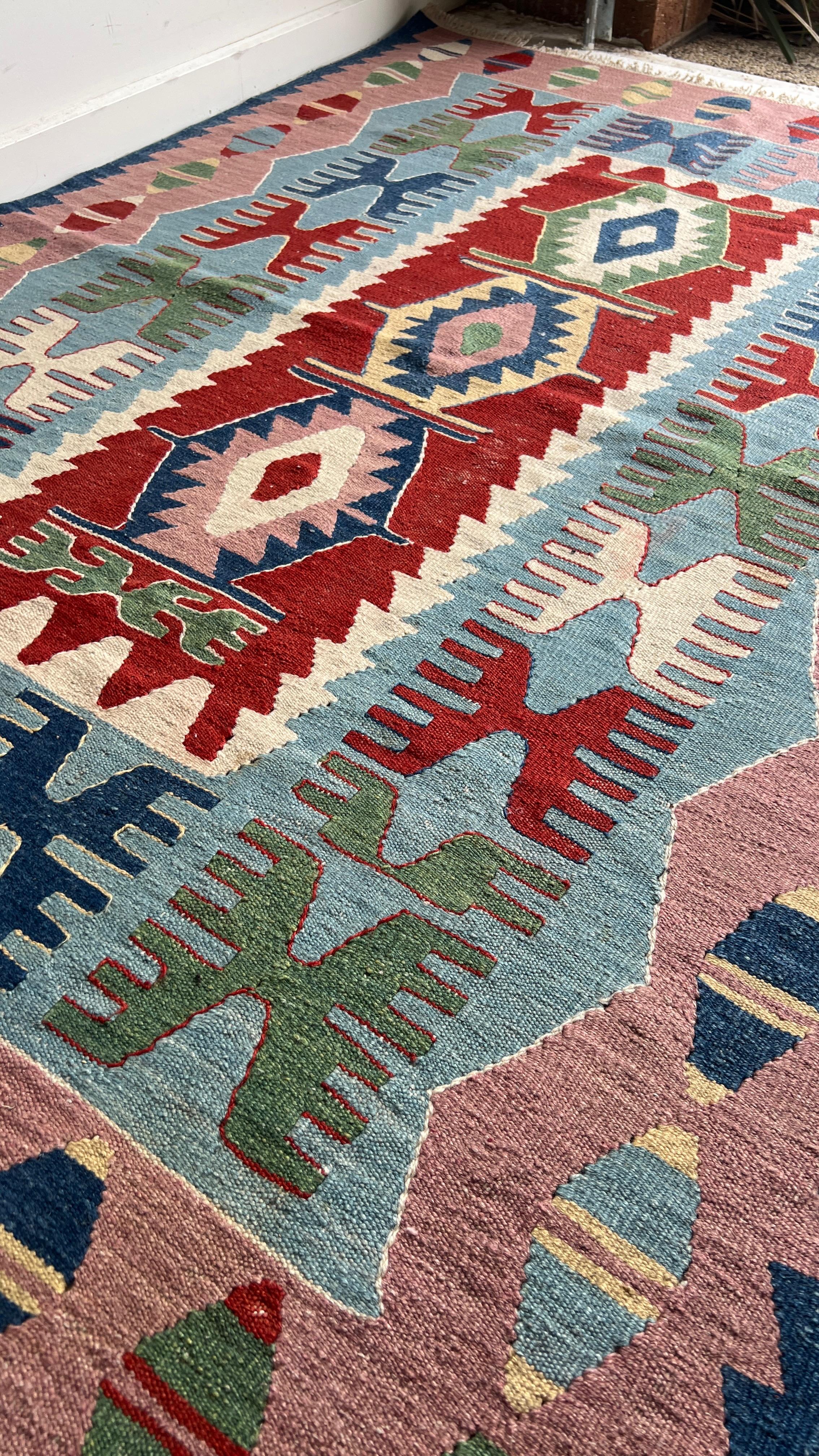 Handwoven Anatolian Kilim – 118x170 cm – Wool Rug – Tribal Bohemian Decor