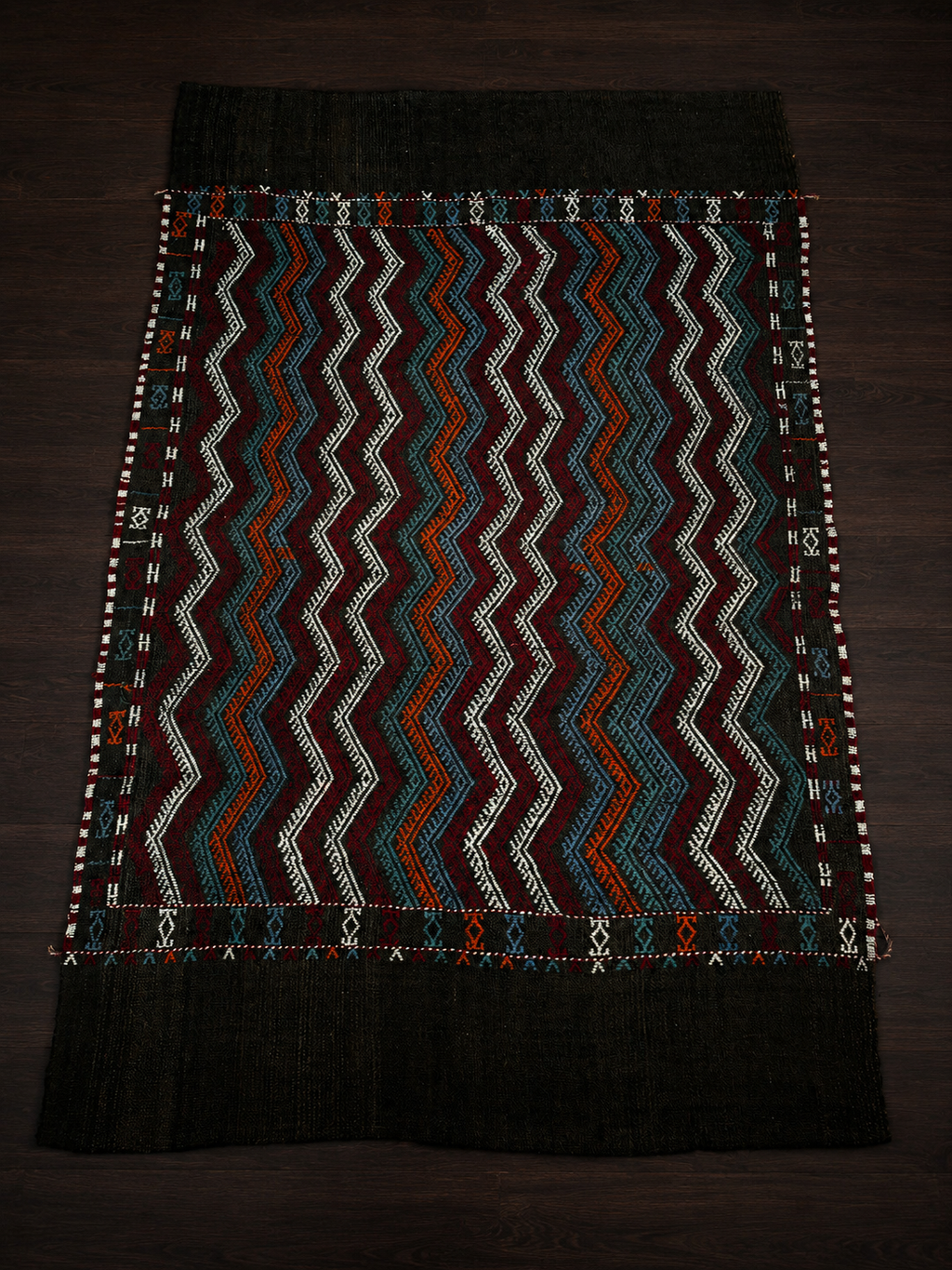 135 × 213 cm | Antique Handmade Turkish Wool Kilim