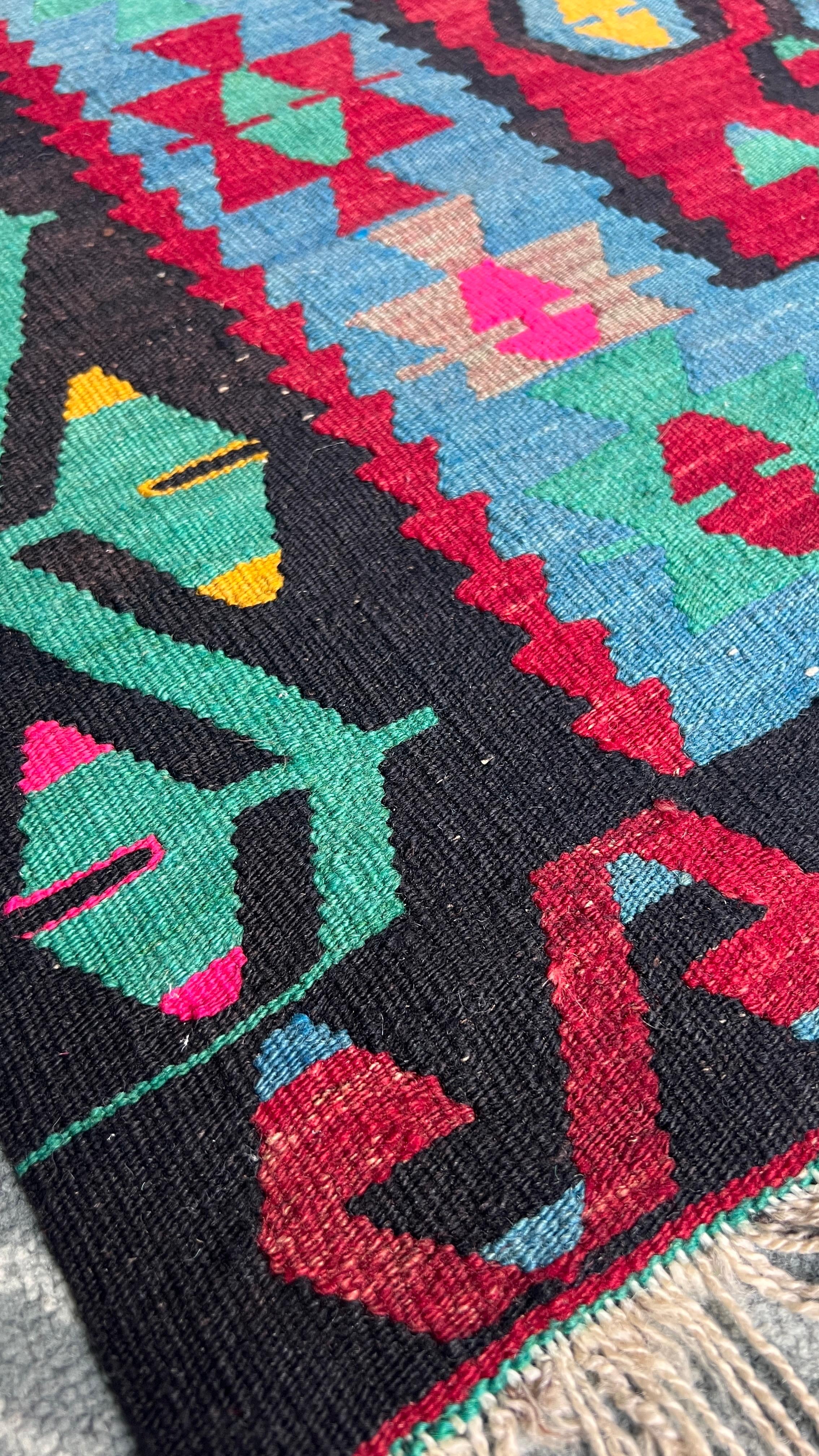 Handwoven Turkish Uşak Kilim – 100 × 140 cm – Colourful Tribal Wool Rug