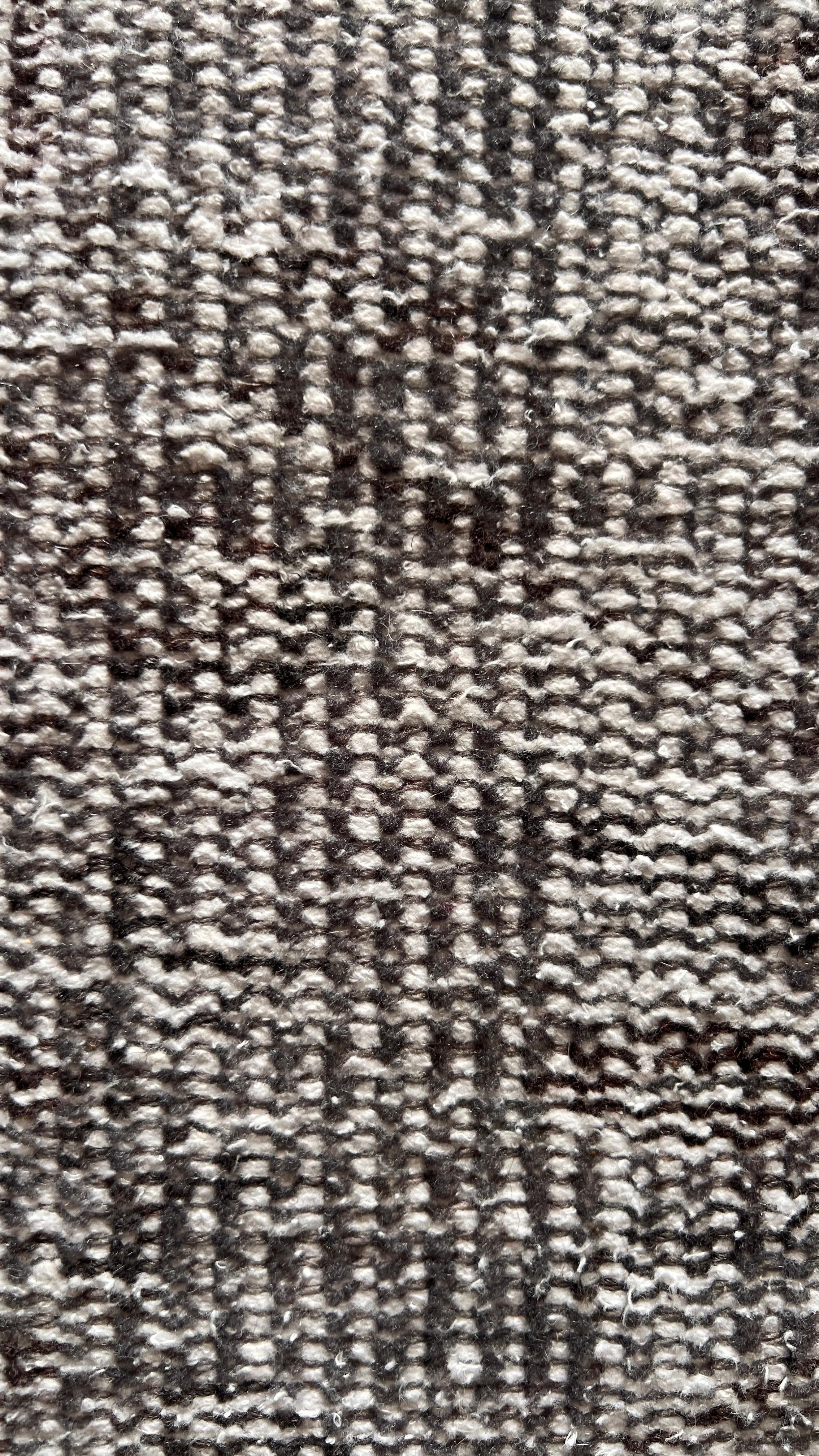 Vintage Minimalist Turkish Rug 160x235 cm – Handwoven Wool Kilim – Charcoal Grey Flatweave