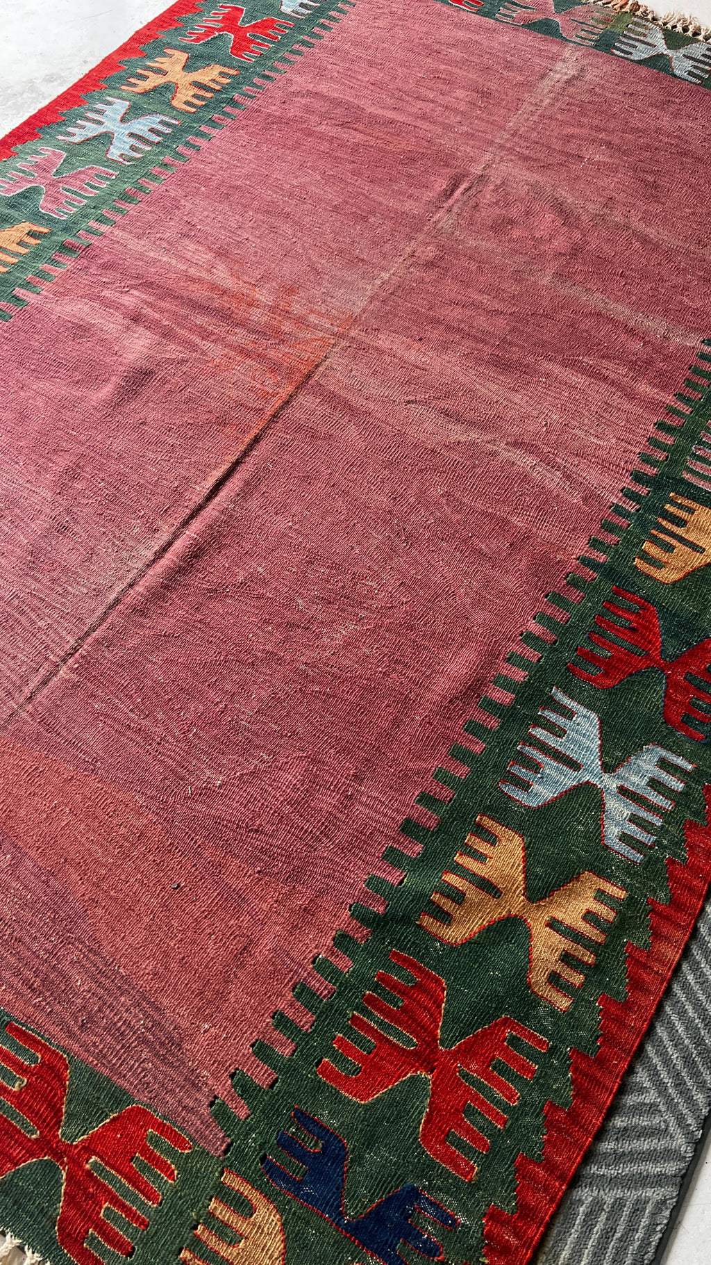 Handwoven Turkish Denizli Kilim – 166 × 206 cm – 100% Wool Vintage Style Kilim