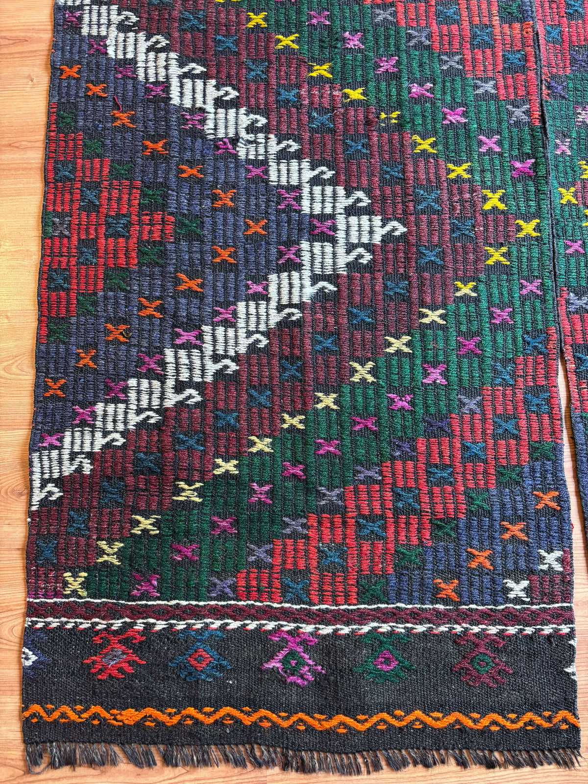 Vintage Balıkesir Cicim Runner, Green & Red, 80 × 300 cm – detail view 5