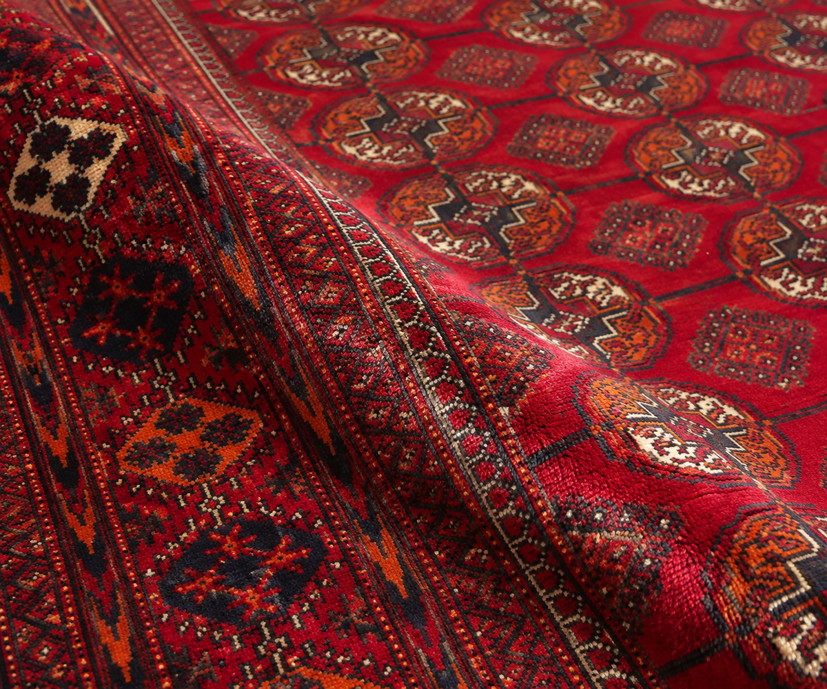 Turkmen Bukhara Rug – Red · 127 × 220 cm
