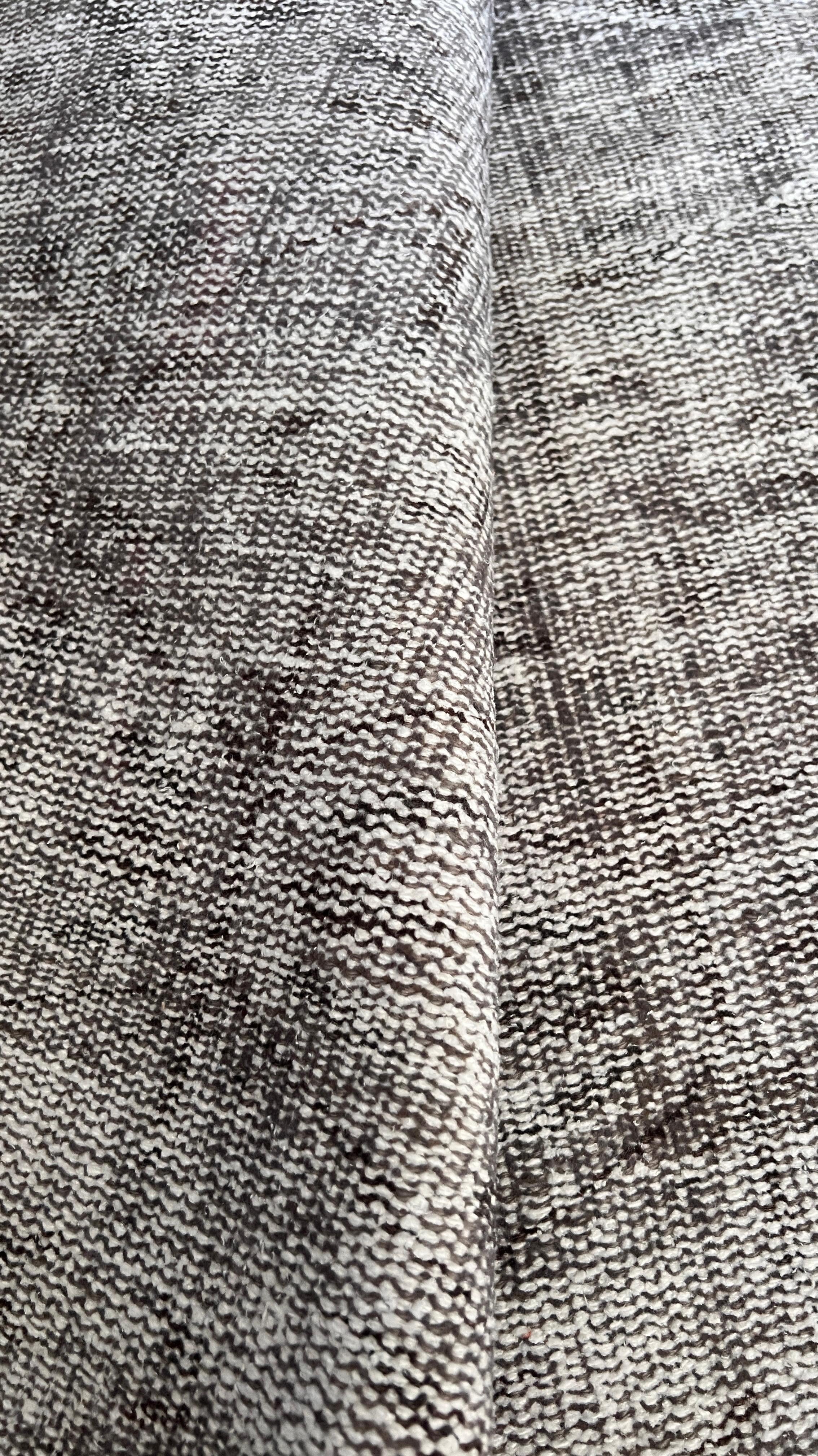 Vintage Minimalist Turkish Rug 160x235 cm – Handwoven Wool Kilim – Charcoal Grey Flatweave