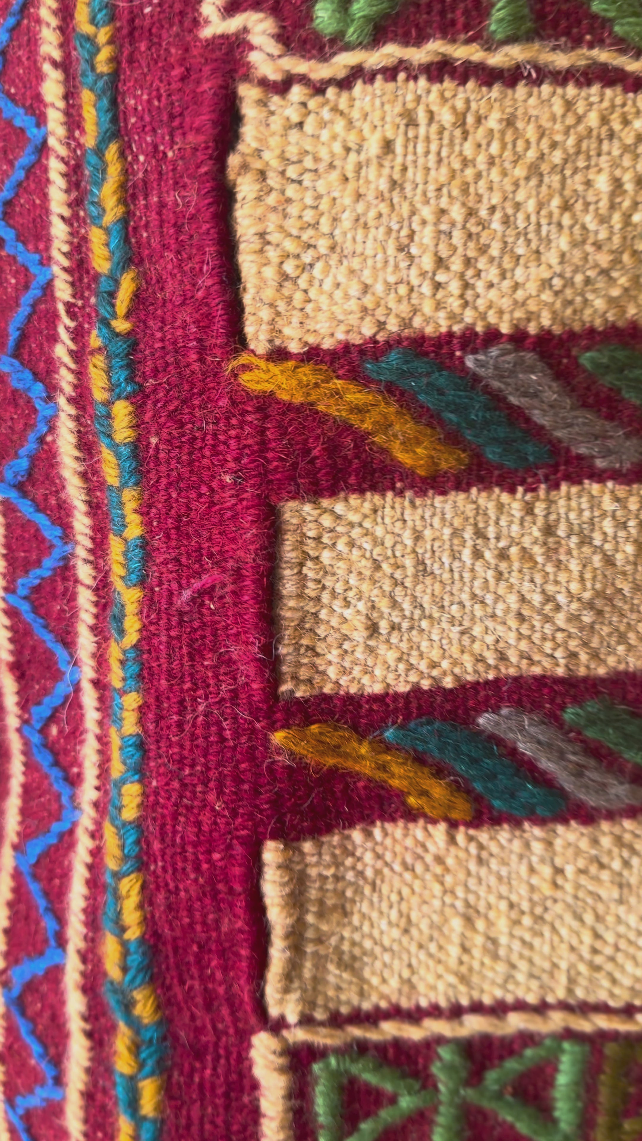 Embossed Anatolian Kilim – 136×205 cm | Handwoven Wool Tribal Carpet