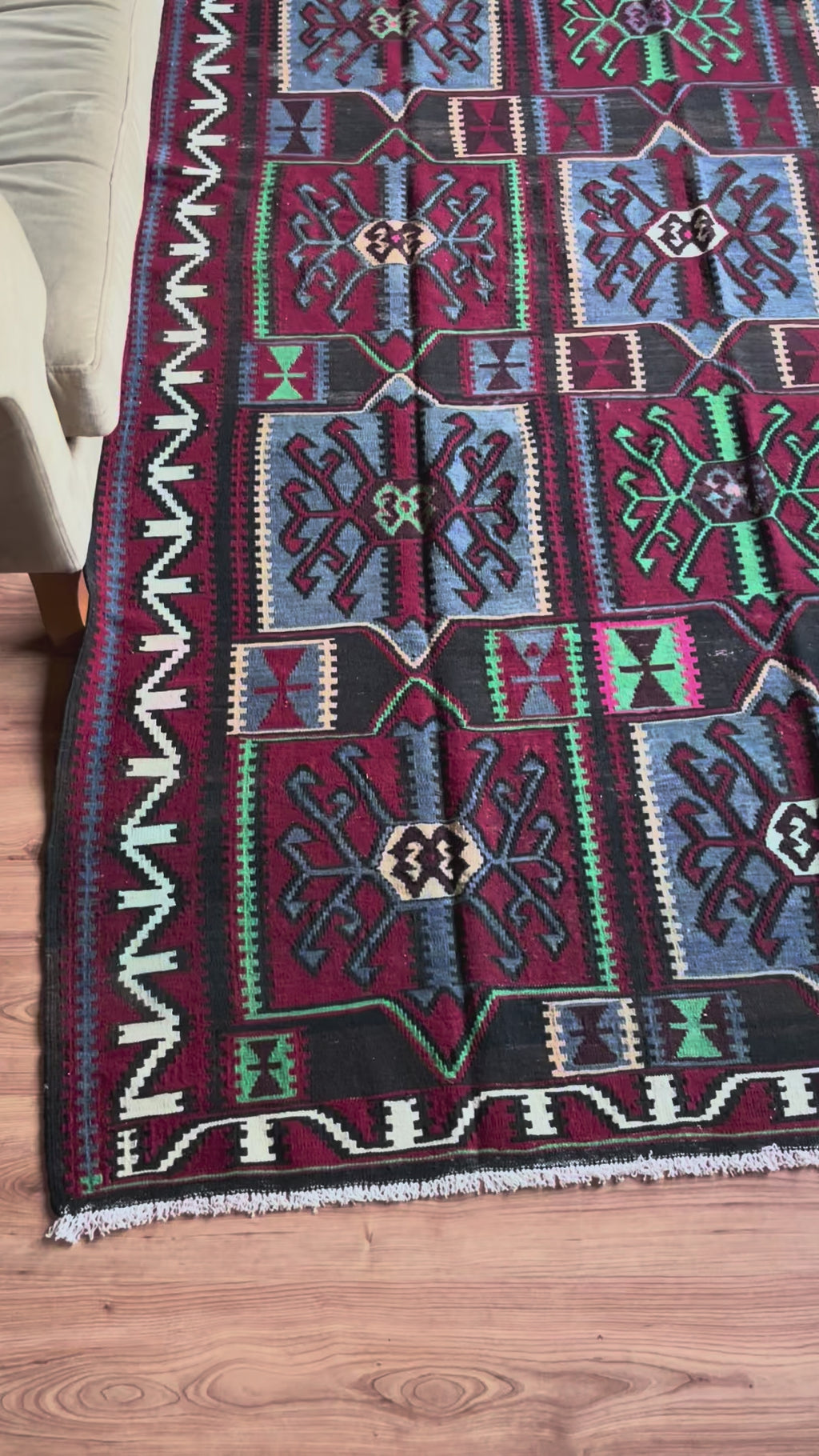 320 × 185 cm - Daghestan Kuba Kilim