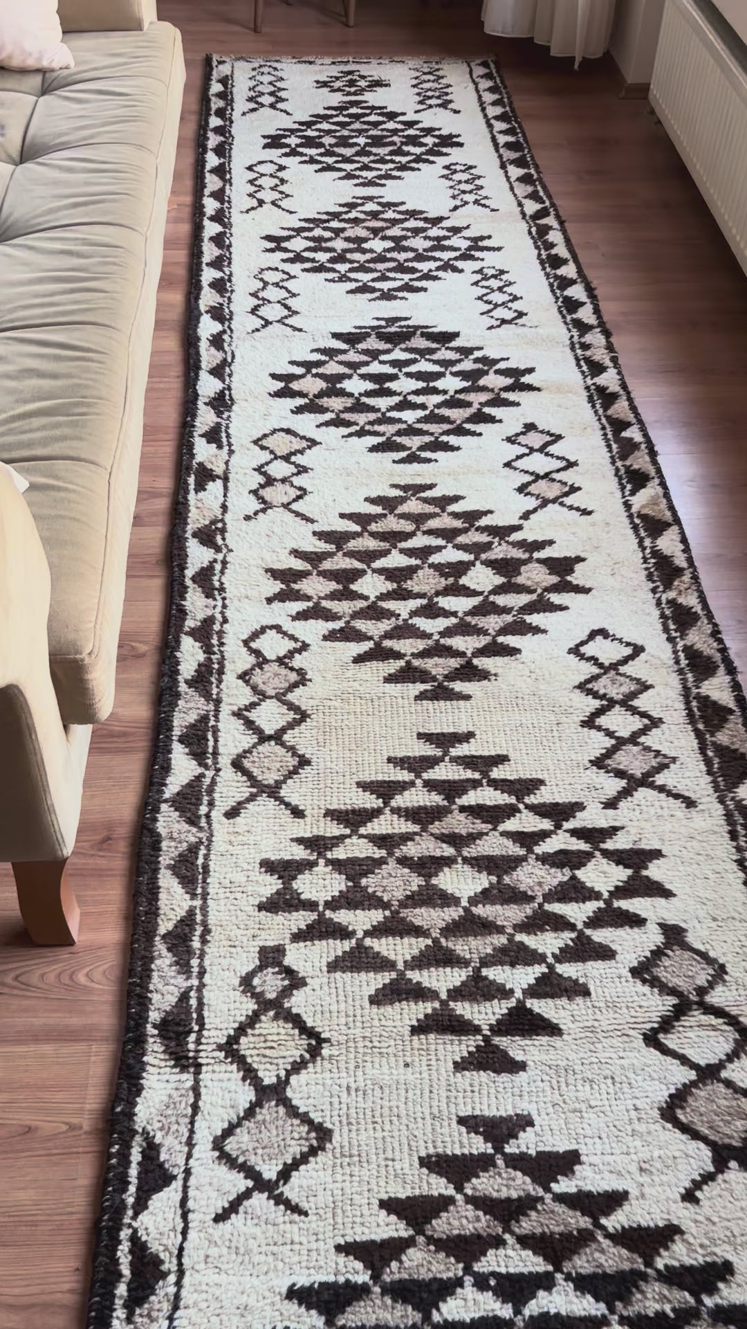 88 × 390 cm | Handmade Herki Tribal Runner Rug
